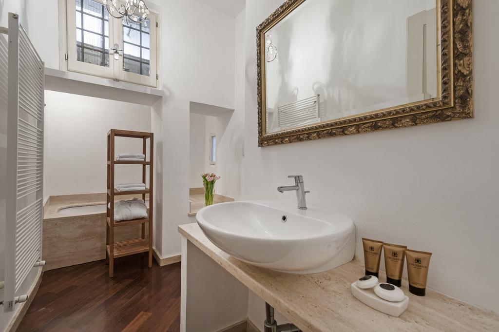 Appartamento Antique-Modern Flat By Navona Square Roma Esterno foto